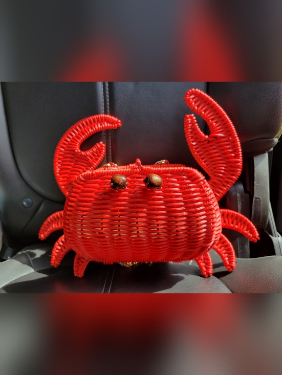 Tommy Bahama Handbags - New!! Tommy Bahama Beautiful Red Crab Purse With Gold Chain And Clear Bead Strap